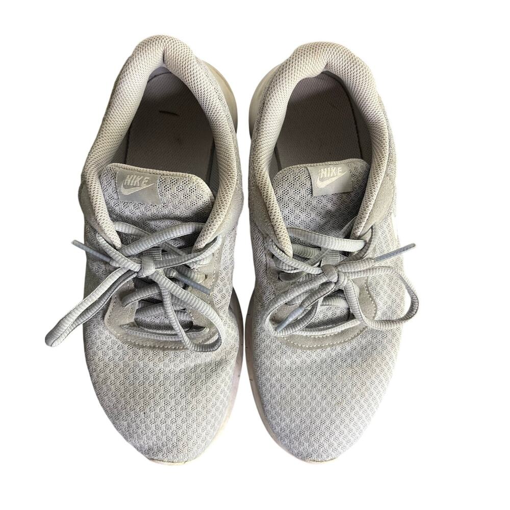 Nike Tanjun Sneakers Kids‎ 6.5Y Wolf Gray white Running Shoes